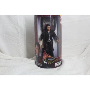 1997 EXCLUSIVE PREMIERE--007 TOMORROW NEVER DIES--6.5" WAI LIN FIGURE (NEW)